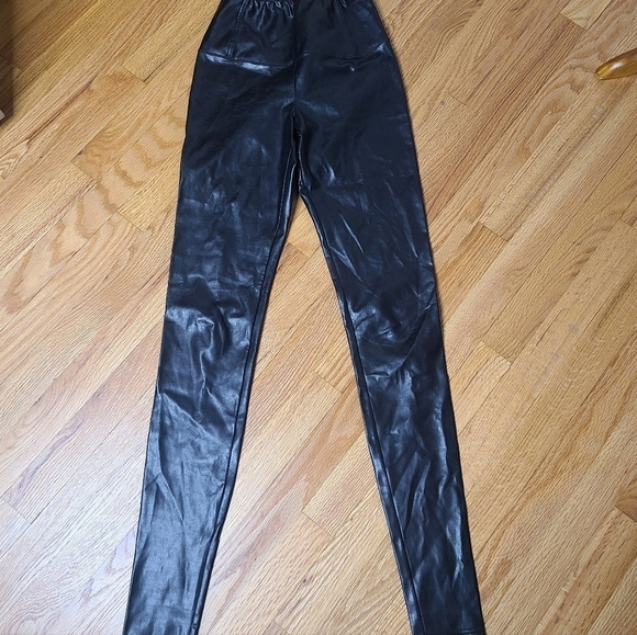 Wilfred Free XS Black Skinny High Rise Vegan Leather Daria Legging Pants - Picture 4 of 8